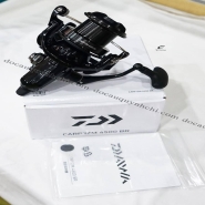 MÁY CÂU CÁ DAIWA 032964: CARP'IZM 4500BR